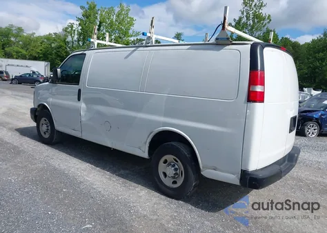 2017 Chevrolet Express 2500 Work Van из США, поврежденный, VIN 1GCWGAFF8H1133201